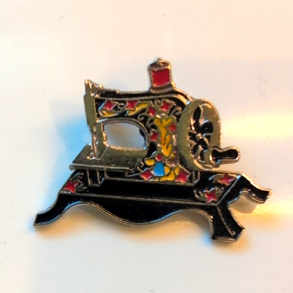 Vintage Clotilde 1910 Sewing Machine Enamel Pin Brooch Lapel Silvertone Florals